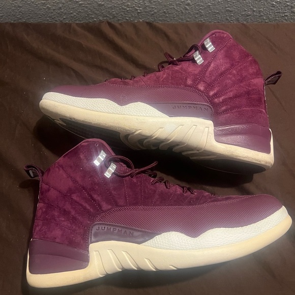 Purple High-Top Sneakers with Textured Design Retro 12 Men size 13 preowned - Picture 5 of 7